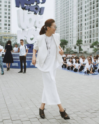 Sao Việt đồng loạt diện đồ  hở, trễ  trong street style tuần này