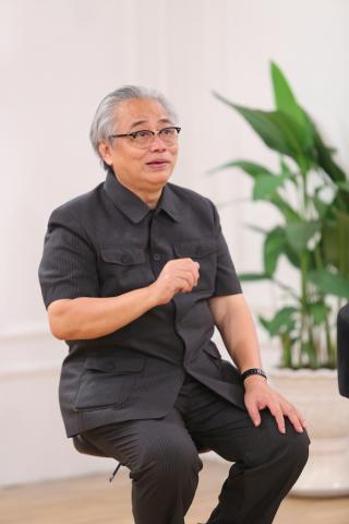Kyo York: Người đẹp Việt Nam thiếu tự tin trên đấu trường nhan sắc quốc tế