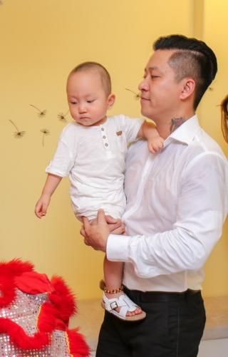 Tuấn Hưng quyết rời ghế giám khảo, dành thời gian hỗ trợ bà xã kinh doanh