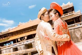 Bị chê lãng phí, hào nhoáng bên ngoài, cô dâu trong đám cưới khủng ở Nam Định nói gì?