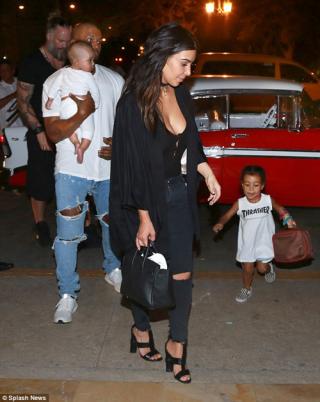 Cậu ấm nhà Kim Kardashian càng lớn càng kháu khỉnh