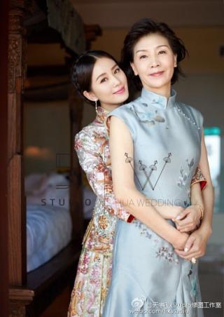 Những người mẹ trẻ đẹp của sao Hoa ngữ