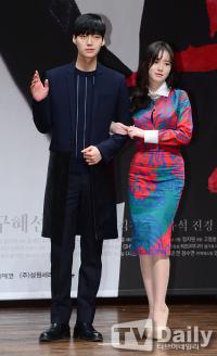  Con ghẻ quốc dân  Sulli - Choiza bất ngờ cùng Goo Hye Sun - Ahn Jae Hyun lọt top đầu cặp đôi được yêu thích