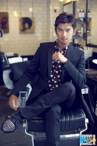 Lý giải nguyên nhân Trần Bách Lâm là  soái ca  của Ji Ngố