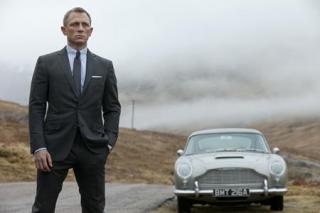 Được trả hơn hai nghìn tỉ đồng, Daniel Craig vẫn “lắc đầu” với vai James Bond