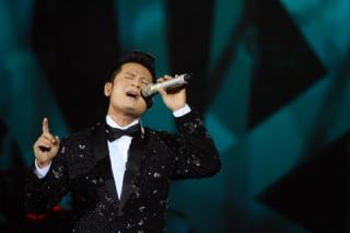 Bằng Kiều từng năn nỉ Mỹ Linh cho hát song ca