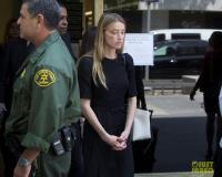 Các sao tranh cãi ầm ĩ: Người tin Amber Heard bị đánh, người bảo vệ Johnny Depp
