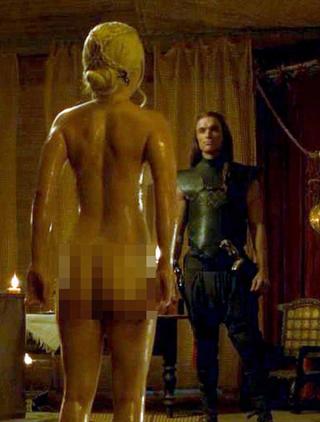 Mỹ nhân  Game of Thrones  phải uống rượu để đóng cảnh nude