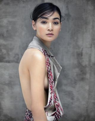 Hé lộ cát-xê của chân dài catwalk đẹp nhất nhì VN