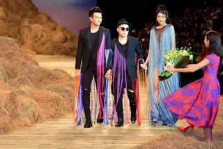 Loạt scandal “tai bay vạ gió” tiếp tục bủa vây sao Việt