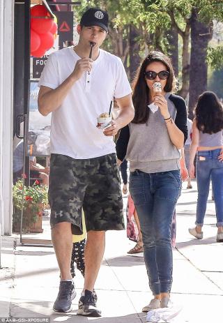 Mila Kunis và Ashton Kutcher sắp đón đứa con thứ hai