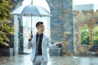 Vẻ đẹp trai lịch lãm của MC Nguyên Khang trong chương trình Biệt đội tài năng