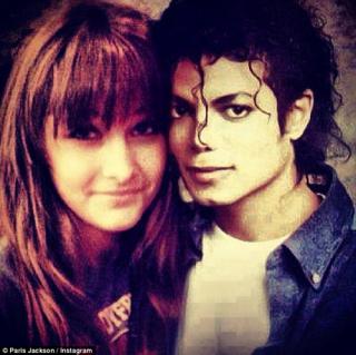 Con gái Michael Jackson lên tiếng bảo vệ người cha đã mất
