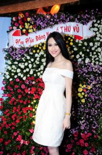 Hoa hậu Đông Nam Á Thu Vũ bất ngờ ra mắt quỹ khuyến học