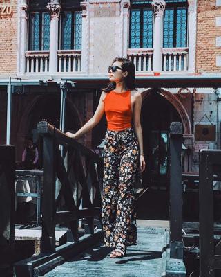 Hoàng Thùy Linh, Kỳ Duyên  trổ tài  mặc áo dây gợi cảm với street style tuần qua