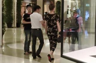Tình tay ba và những lời xin lỗi gây chấn động làng giải trí Việt