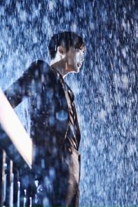 “Hai thế giới” tập 6: Lee Jong Suk tìm cách tự tử nhưng bất thành