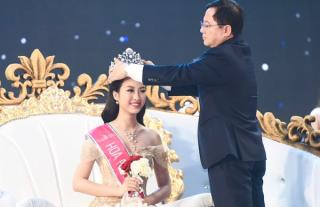Tân Hoa hậu mong muốn được đi thi quốc tế