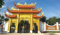 Thúy Nga khoe ảnh thăm đền thờ Tổ hoành tráng của Hoài Linh