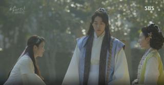  Moon Lovers: Khán giả “rưng rưng” với kết cục tình yêu đau lòng của chị họ IU