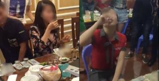  Uống rượu kiếm tiền  trở thành  nghề mới  của các hotgirl