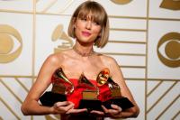 Taylor Swift không  thèm  nhận lời hợp tác vì vốn đã thành công hơn hẳn Katy Perry?