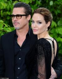 Brad Pitt vẫn yêu Angelina Jolie