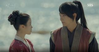 Moon Lovers:  Anh Tư  Lee Jun Ki xấu số, uống phải trà hạ độc từ chính mẹ mình