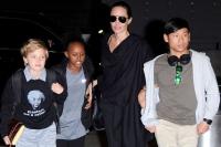Angelina Jolie và các con trị liệu tâm lý để đối mặt với vụ ly dị đau lòng