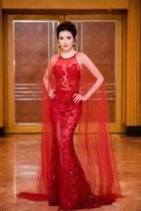 Vẻ đẹp thanh thoát bay bổng như tiên nữ của Á hậu Huyền My