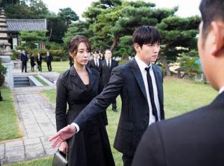 The K2: Mẹ kế tranh vị trí  nữ chính ngôn tình  với Yoona