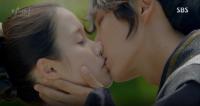 Moon Lovers: Tứ hoàng tử Lee Jun Ki bị ép cưới… cháu gái 12 tuổi