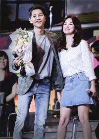 Rộ tin Song Hye Kyo - Song Joong Ki hẹn hò ở Na Uy