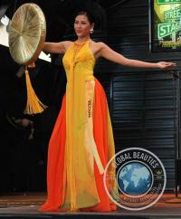 Người đẹp Hoa hậu hòa bình thế giới 2016 rực rỡ sắc màu quốc phục