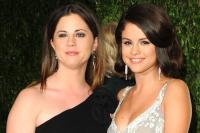 Mẹ Selena Gomez muốn kiểm soát tài chính con gái