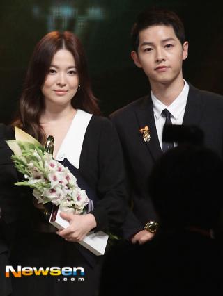 Song Joong Ki ga lăng hết cỡ với Song Hye Kyo trên truyền hình