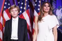 Vợ Donald Trump và con trai sẽ không chuyển vào Nhà Trắng