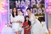 Trang Trần làm tiệc sinh nhật 1 tuổi cho con gái cưng
