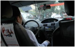 Anh taxi tuyệt nhất quả đất: Tại sao lại phải cáu với vợ khi vợ gọi điện hỏi han và chờ cơm?