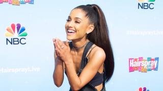 Ariana Grande òa khóc khi được đề cử giải Grammy