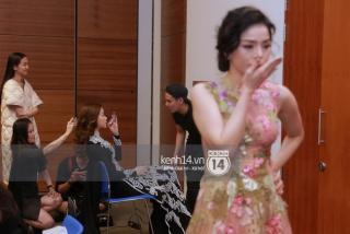 Hà Hồ và Lệ Quyên tiếp tục ngó lơ nhau khi vô tình  chạm trán  trong hậu trường