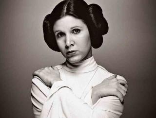 Cùng nhìn lại cuộc đời đầy biến động của  Công chúa Leia  Carrie Fisher