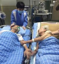 Rơi lệ trước ước nguyện được nắm tay vợ trước khi qua đời của cụ ông 92 tuổi