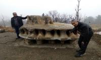 Khối đá nặng 6 tấn giống phi thuyền ngoài hành tinh ở Trung Quốc