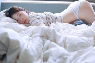 Sulli gây sốc khi tung loạt ảnh nhạy cảm lên mạng