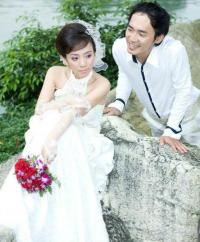 Thu Trang, Tiến Luật lần đầu tung ảnh cưới sau 6 năm kết hôn