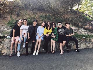 Võ Cảnh thân thiết đi chơi cùng gia đình Angela Phương Trinh