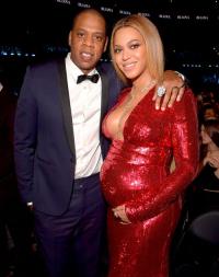 Chuẩn bị đẻ sinh đôi, Beyonce tìm mua siêu biệt thự 100 triệu USD