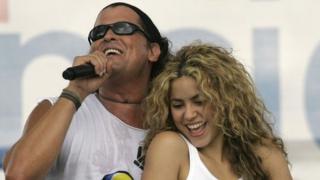Ca sĩ Shakira lại bị kiện đạo nhạc
