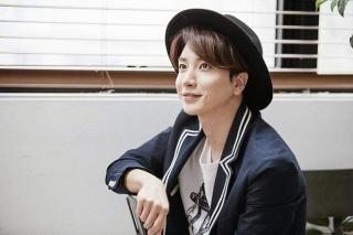 Trưởng nhóm Leeteuk (Super Junior) bị  đào  lại scandal quấy rối đàn em NCT